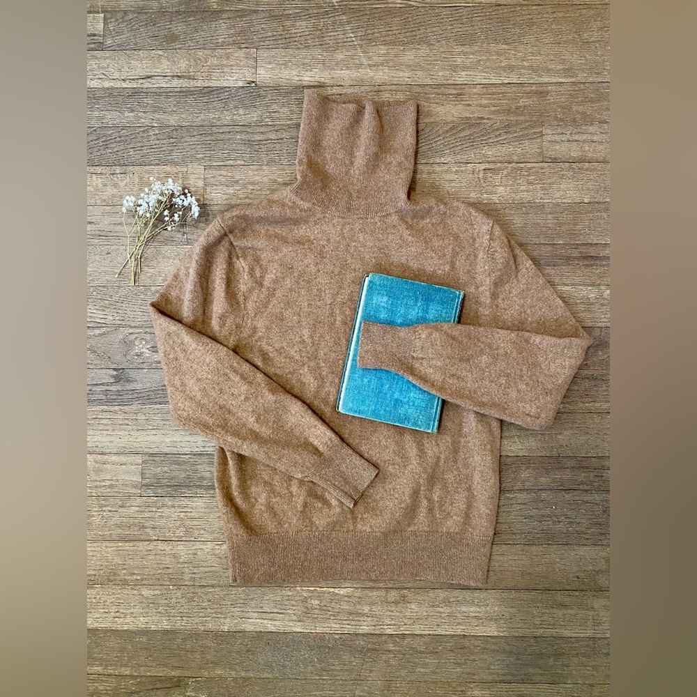 100% Cashmere Sweater Size XS
